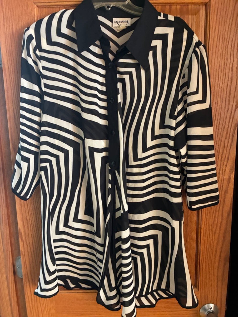 Navora Geometric Black & White Button-Up Tunic
